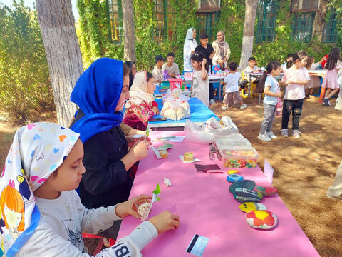 بازارچه فروش و نمایشگاه آثار هنری کودکان و نوجوانان در پارس‌آباد برگزار شد