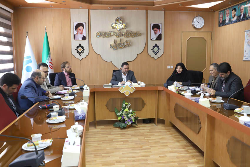 دیدار مدیرکل کانون استان اردبیل با قائممقام صداوسیمای استان مدیرکل کانون اردبیل با قائممقام صداوسیمای استان دیدار کرد