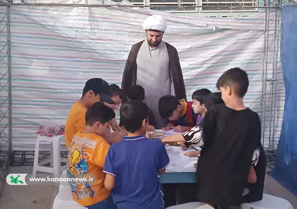 ایستگاه نقاشی کانون پرورش فکری لرستان به مناسبت هفته وحدت در خرم‌آباد