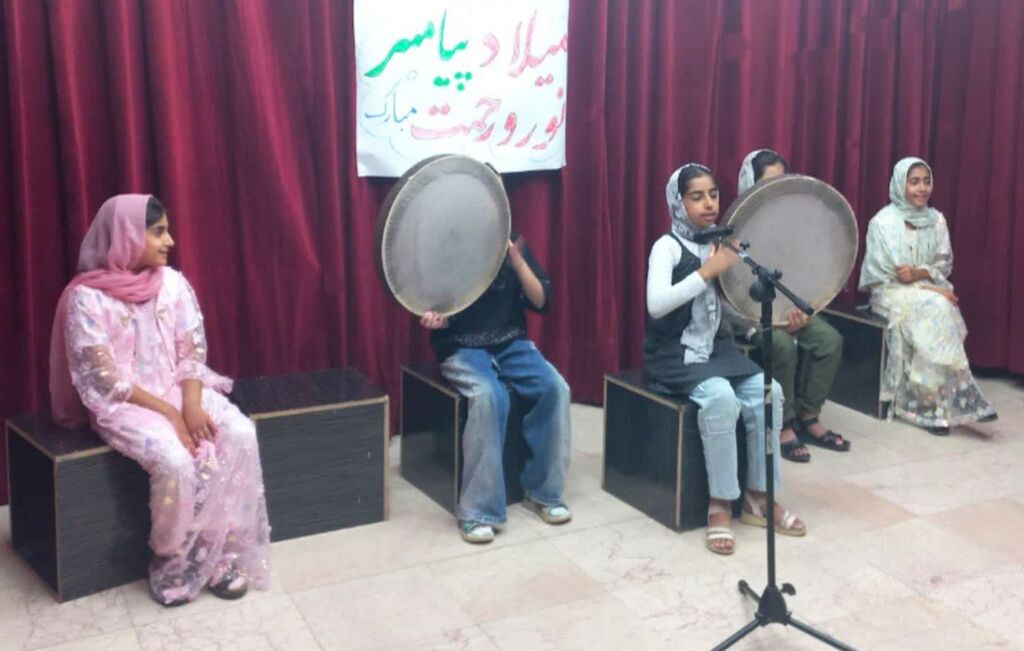 مرکز فرهنگی هنری روانسر جشن هفته وحدت را برگزار کرد