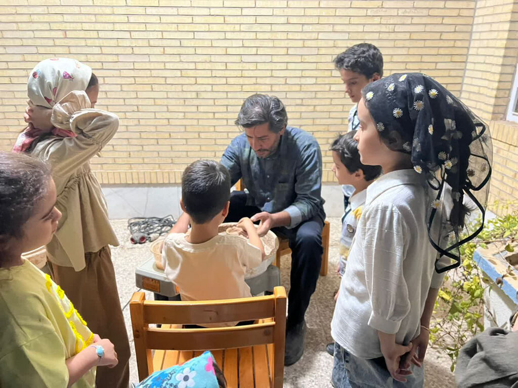 پویش ملی ماه در آغوش سایه‌ها در مراکز فرهنگی هنری کانون پرورش فکری کودکان و نوجوانان یزد برگزار شد