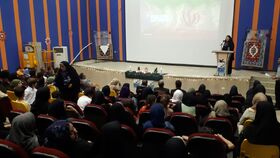 روایت تصویری تجلیل از برگزیدگان جشنواره سرزمین مادری کانون کرمانشاه در ویژه‌برنامه هفته وحدت مرکز شماره ۱۱