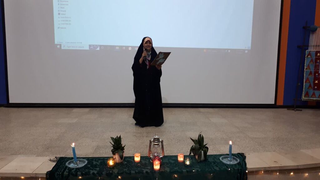 تجلیل از برگزیدگان جشنواره سرزمین مادری کانون کرمانشاه در ویژهبرنامه هفته وحدت مرکز شماره ۱۱