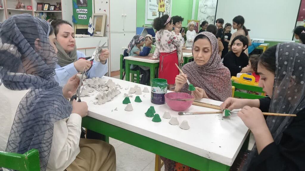 برگزاری کارگاه نقاشی خلاق در نمایشگاه ماهی پرنده