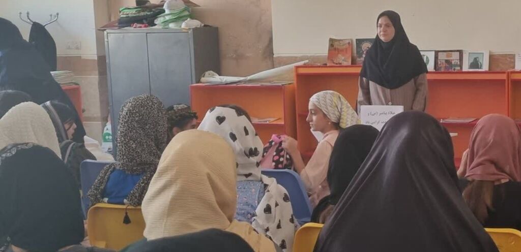 جشن میلاد پیامبر (ص) و  هفته وحدت در مرکز سرپل‌ذهاب