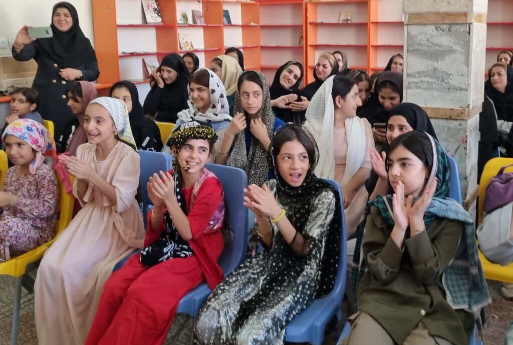 جشن میلاد پیامبر (ص) و هفته وحدت در مرکز سرپلذهاب