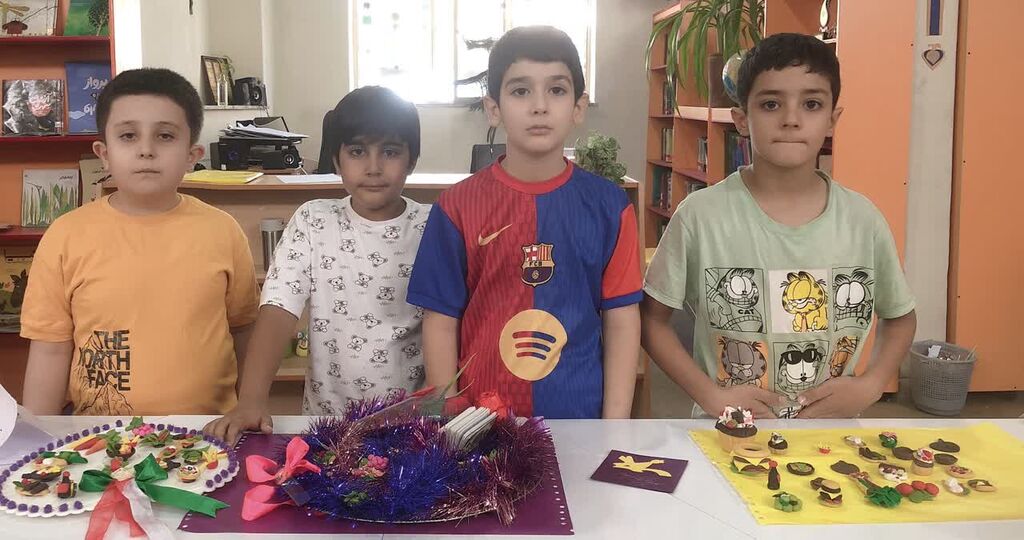 نمایشگاه دستان کوچک در مرکز شماره ۱ صحنه