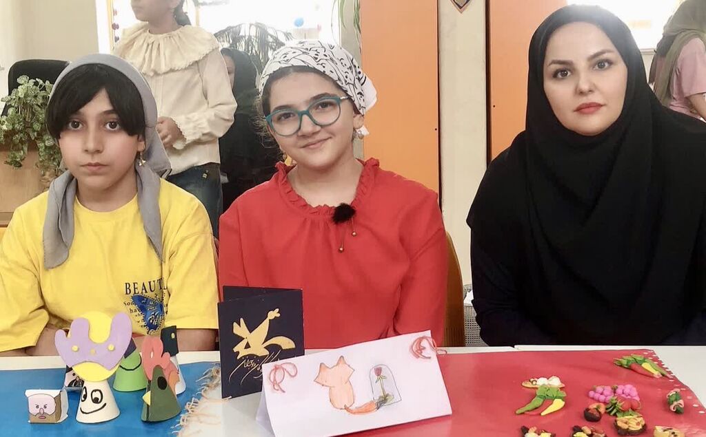 نمایشگاه دستان کوچک در مرکز شماره ۱ صحنه