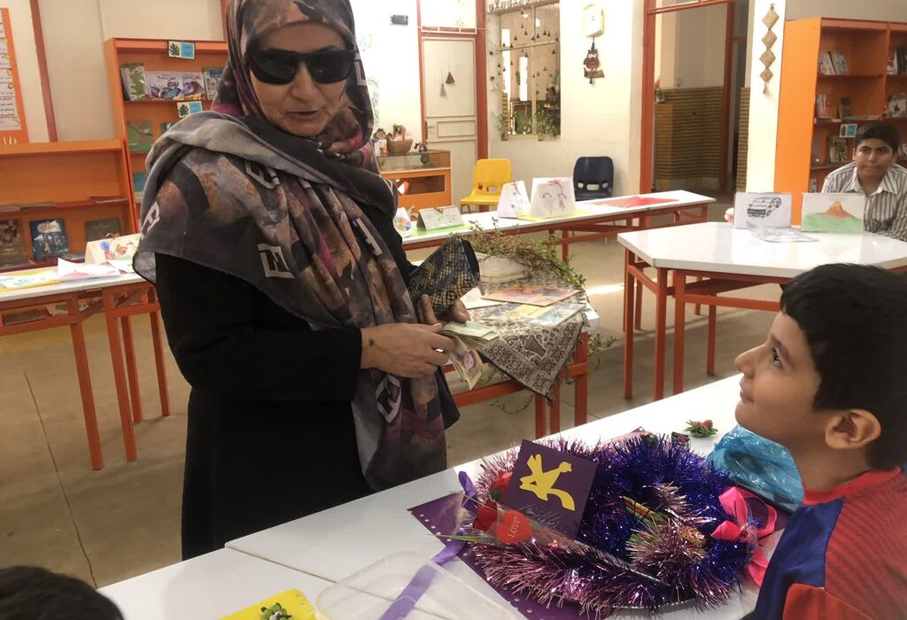 نمایشگاه دستان کوچک در مرکز شماره ۱ صحنه