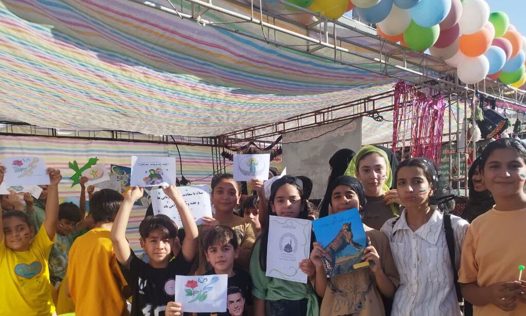 غرفه مرکز شماره ۱۳ کانون کرمانشاه در جشن میلاد پیامبر (ص)