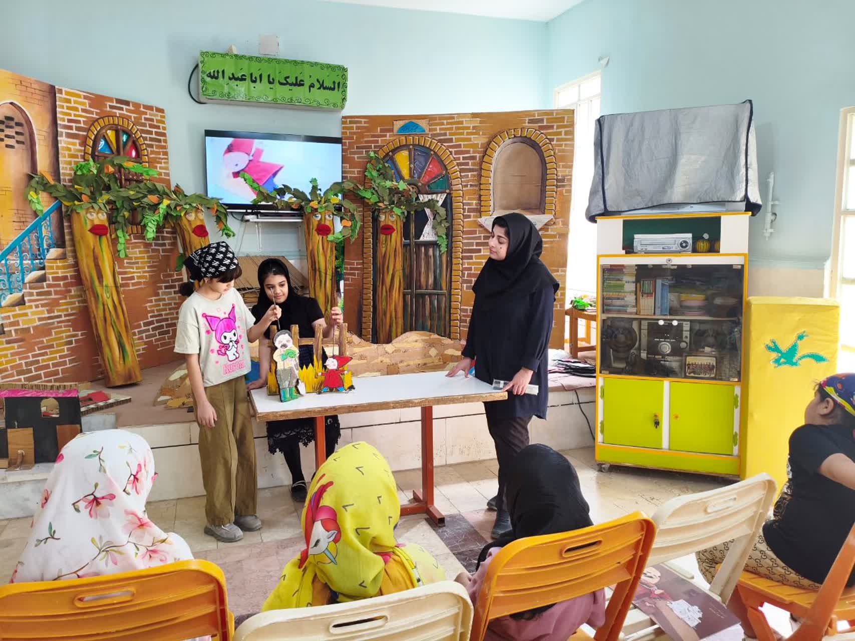 اجرای نمایش «آدم کوچولوی گرسنه» در کانون ماهشهر