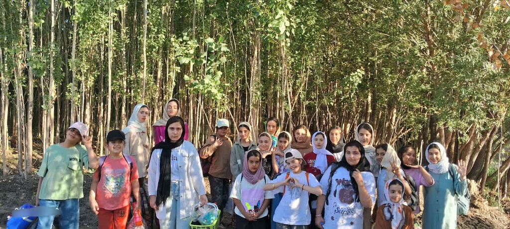 تلفیق نشاط، خلاقیت و مسئولیتپذیری در دل طبیعت با اردوی فرهنگی-تفریحی دختران کنگاور