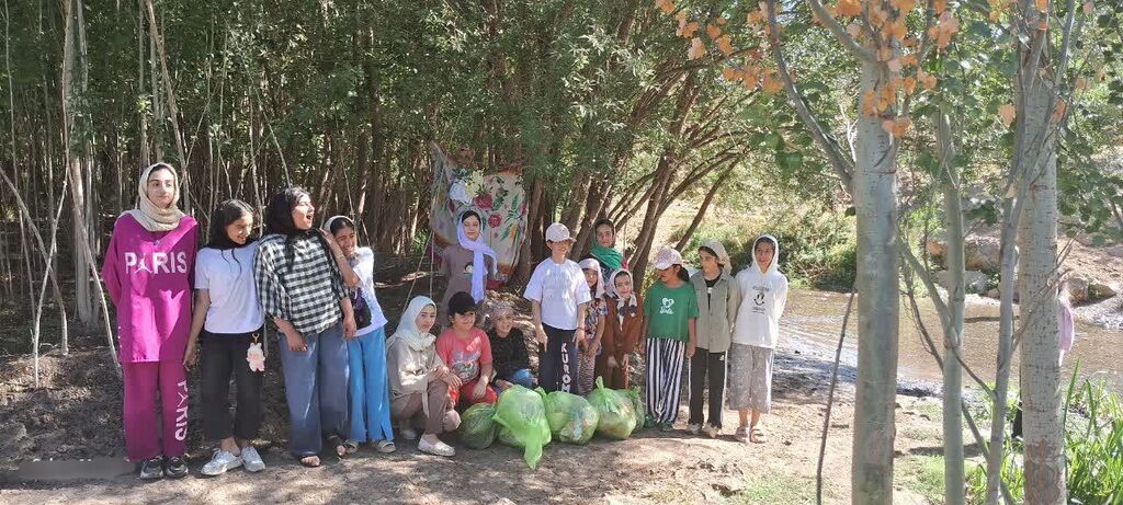 تلفیق نشاط، خلاقیت و مسئولیتپذیری در دل طبیعت با اردوی فرهنگی-تفریحی دختران کنگاور