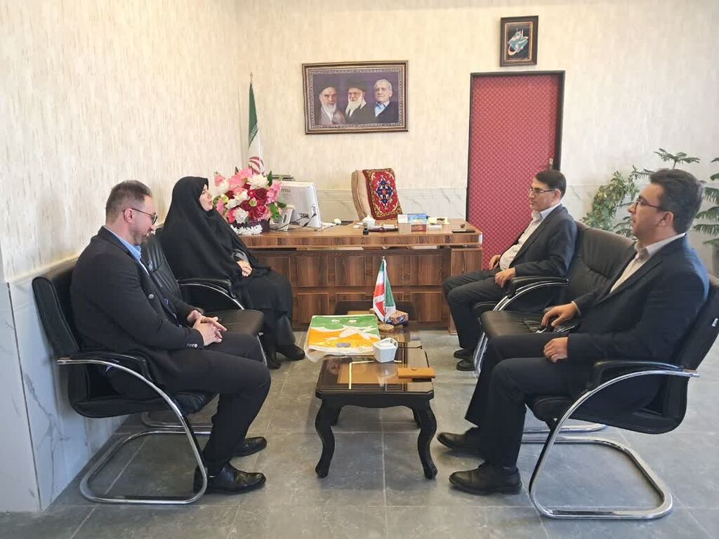 دیدار مدیرکل کانون با فرماندار و نماینده مجلس شورای اسلامی هریس و اهر