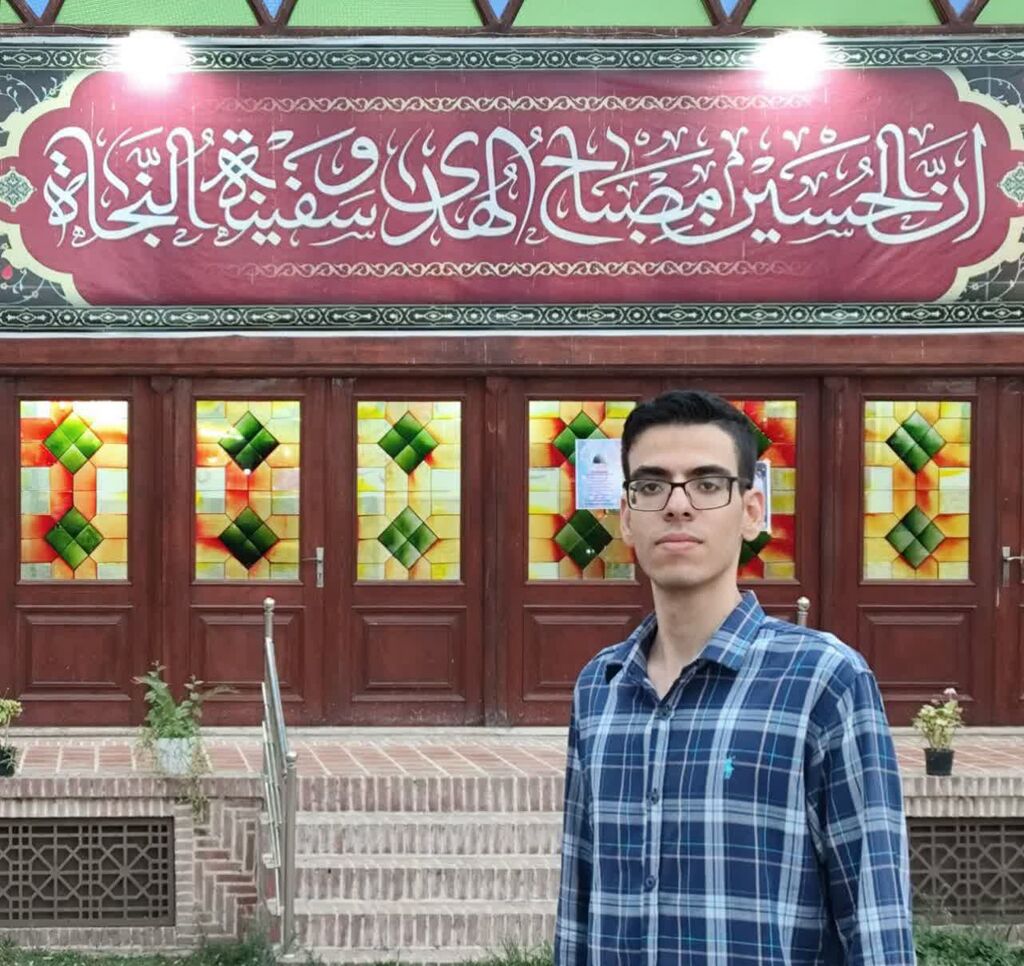 کسب رتبه سوم کشوری توسط عضو ارشد کانون کرمانشاه در بخش قصهگویی