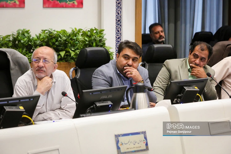 میثم بکتاشیان دبیرکل دومین کنگرهی ملی سلمان فارسی مورد تقدیر و تجلیل قرار گرفت