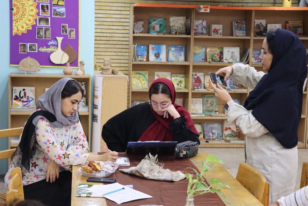 آشنایی با مبانی کاریکاتور در کانون استان تهران