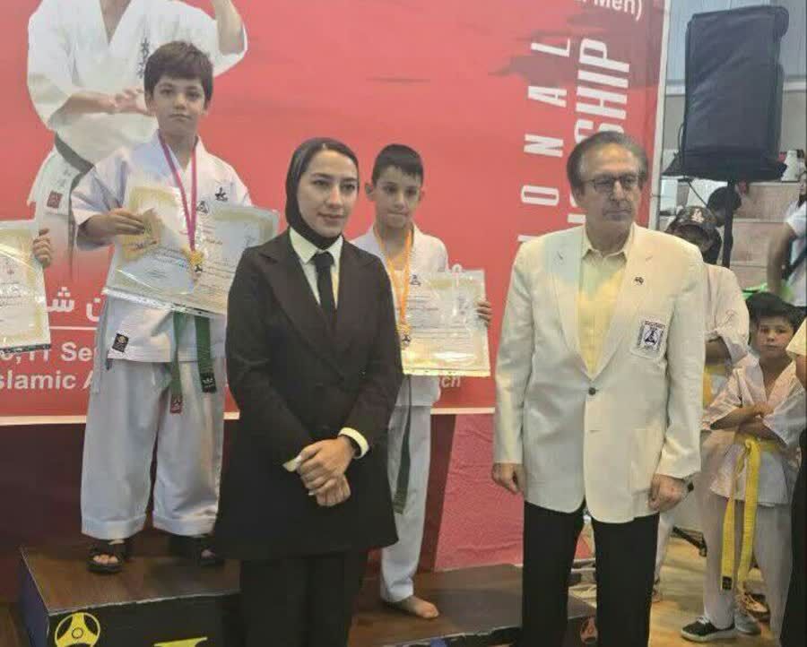 درخشش عضو_مرکزی درخشش عضو کانون شهر اراک در مسابقات کشوری کاراته