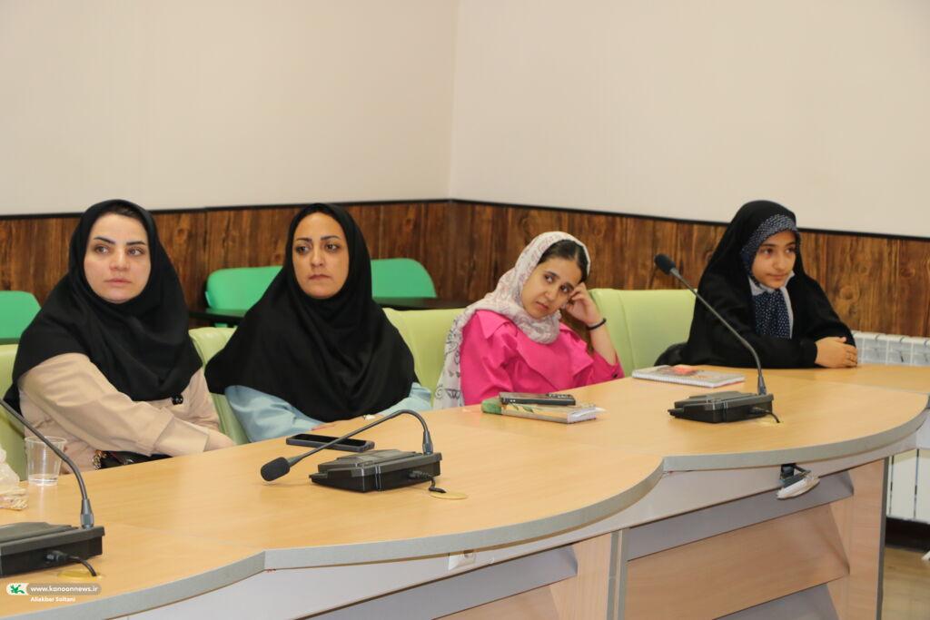 اولین نشست سینمایی کانون برگزار شد