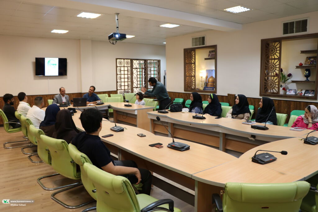 اولین نشست سینمایی کانون برگزار شد