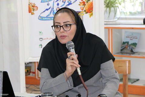 برگزاری نشست‌های «لزوم آشنایی کودکان و نوجوانان با شعر و ادب پارسی» و «چگونه شعر بخوانیم» در کانون فارس