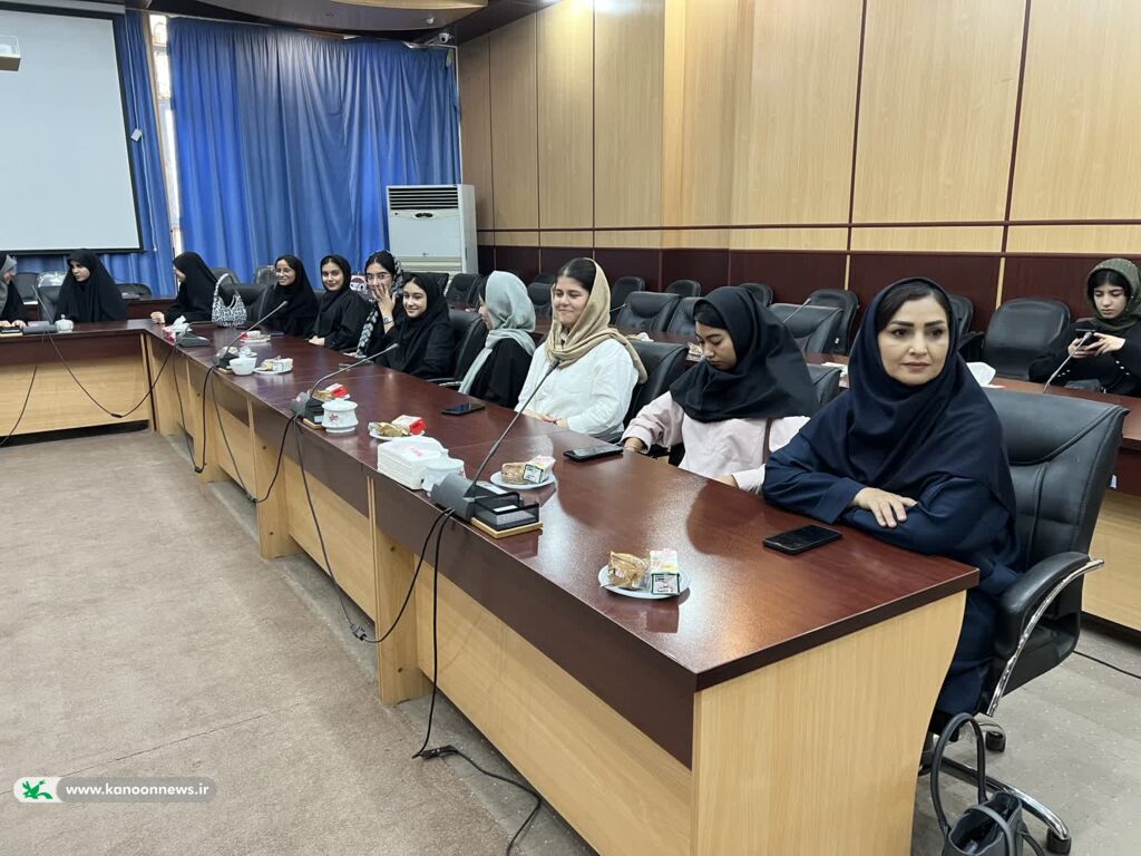 تداوم نشستهای هماندیشی نوجوانان ضروری است