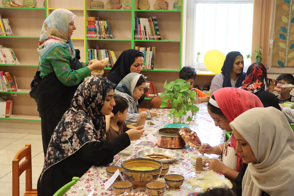 جشنواره غذاهای سنتی ایران، پیونددهنده ذائقه و فرهنگ در هفته وحدت در مرکز ۳۱ تهران