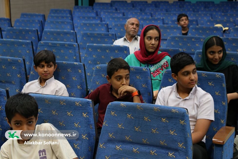 نشست انجمن قصه‌بافان کرمان برگزار شد
