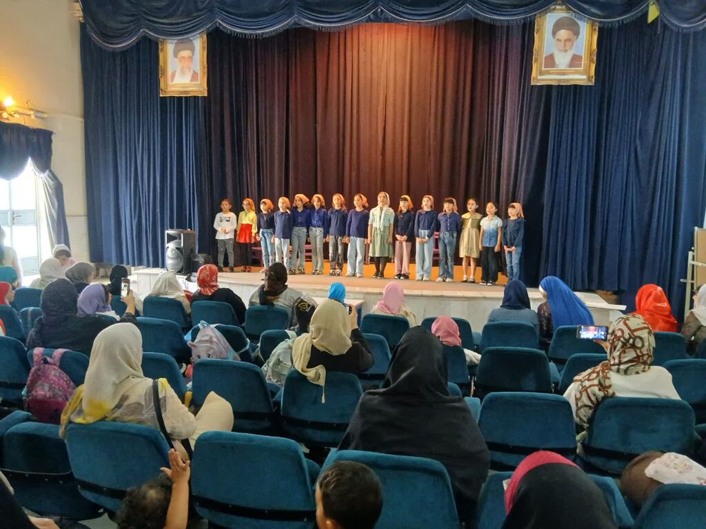 اختتامیه کلاسهای کانون سمنان ۲ با طعم هنر و همدلی