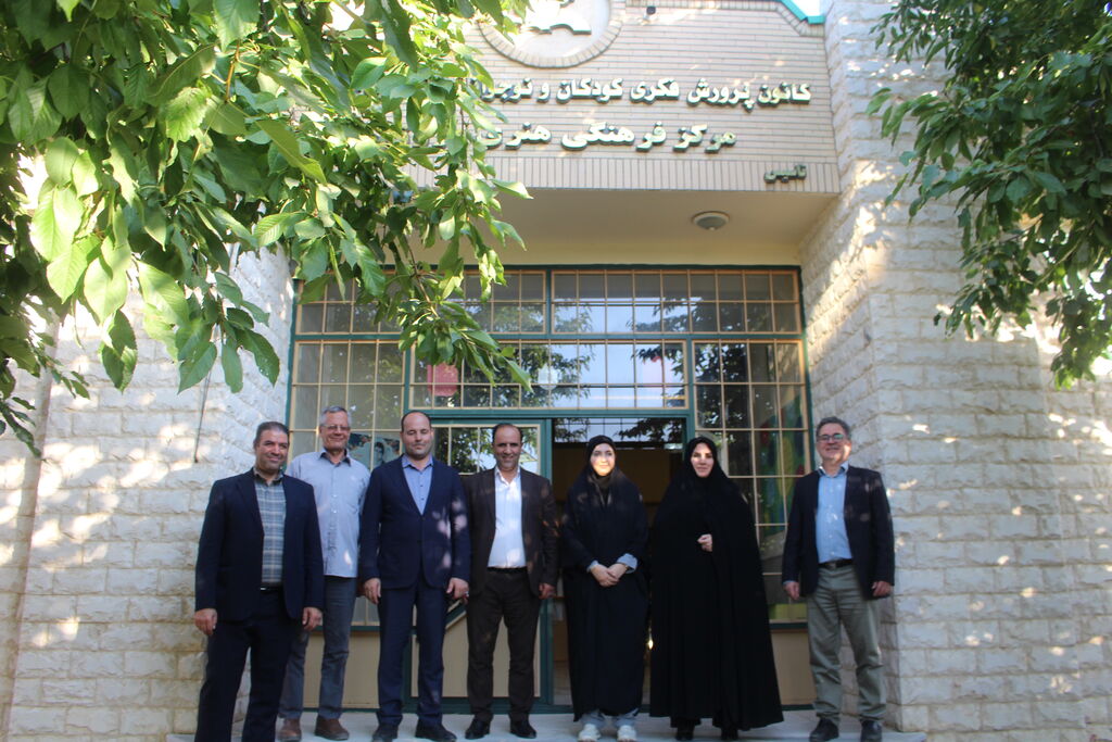 دیدار مدیرکل کانون استان با مسئولین شهرستان ورزقان