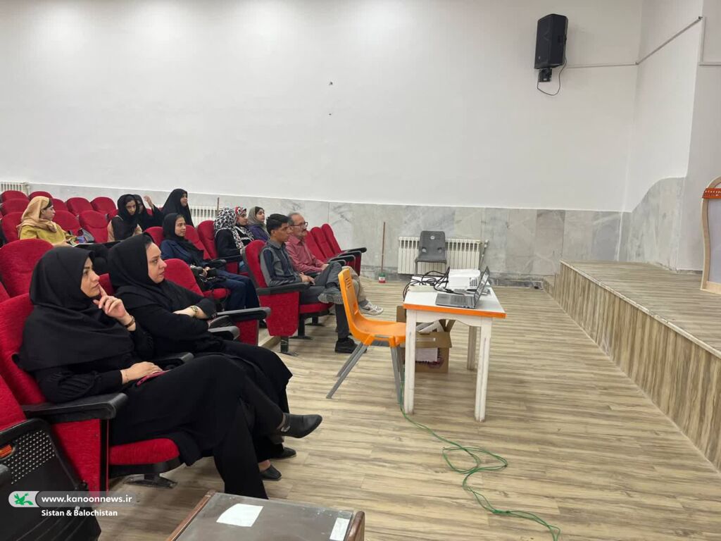 ویژهبرنامههای روز شعر و ادب فارسی در مراکز فرهنگی هنری کانون سیستان و بلوچستان برگزار شد