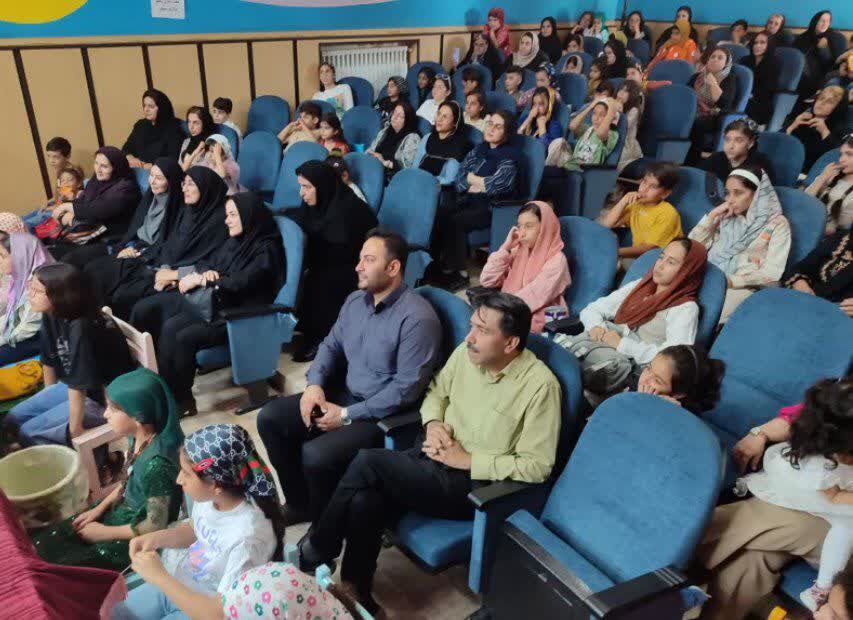 برگزاری جشن باشکوه میلاد پیامبر رحمت در مرکز روانسر