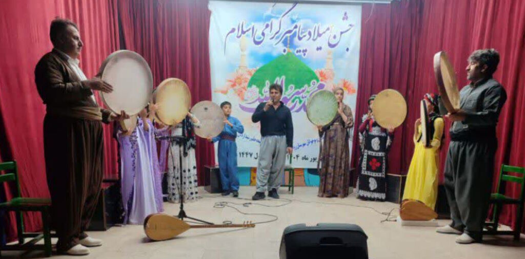 برگزاری جشن باشکوه میلاد پیامبر رحمت در مرکز روانسر