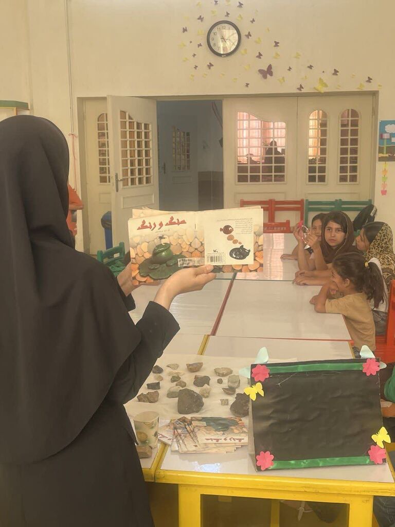 سنگ، رنگ و زندگی زیر چتر اوزون در اشنویه