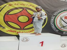 درخشش عضو کانون شهر اراک در جشنواره کشوری کاراته