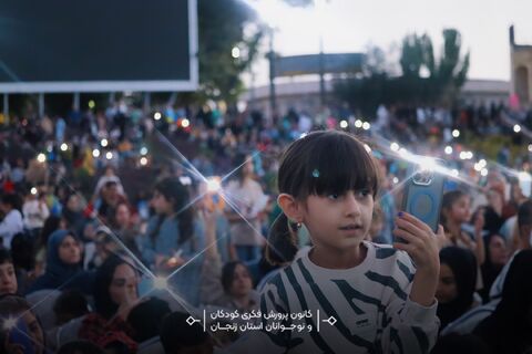 استقبال پرشور خانواده‌ها از نمایش شاد «گلی و ننه نُقلی» در صحن غدیر