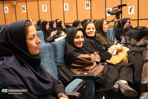 کارگاه آموزش آشنایی با فرق ادیان و مذاهب در چهارمحال و بختیاری