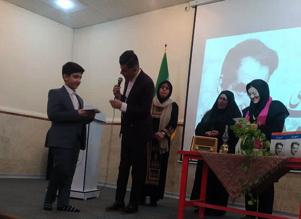 گرامیداشت روز شعر و ادب در کانون‌های پرورش فکری لرستان