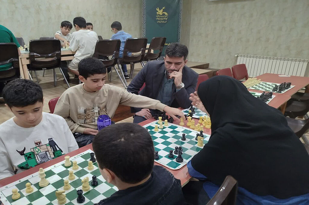 سومین دوره مسابقههای شطرنج جام ابریشم در کانون صومعهسرا برگزارشد