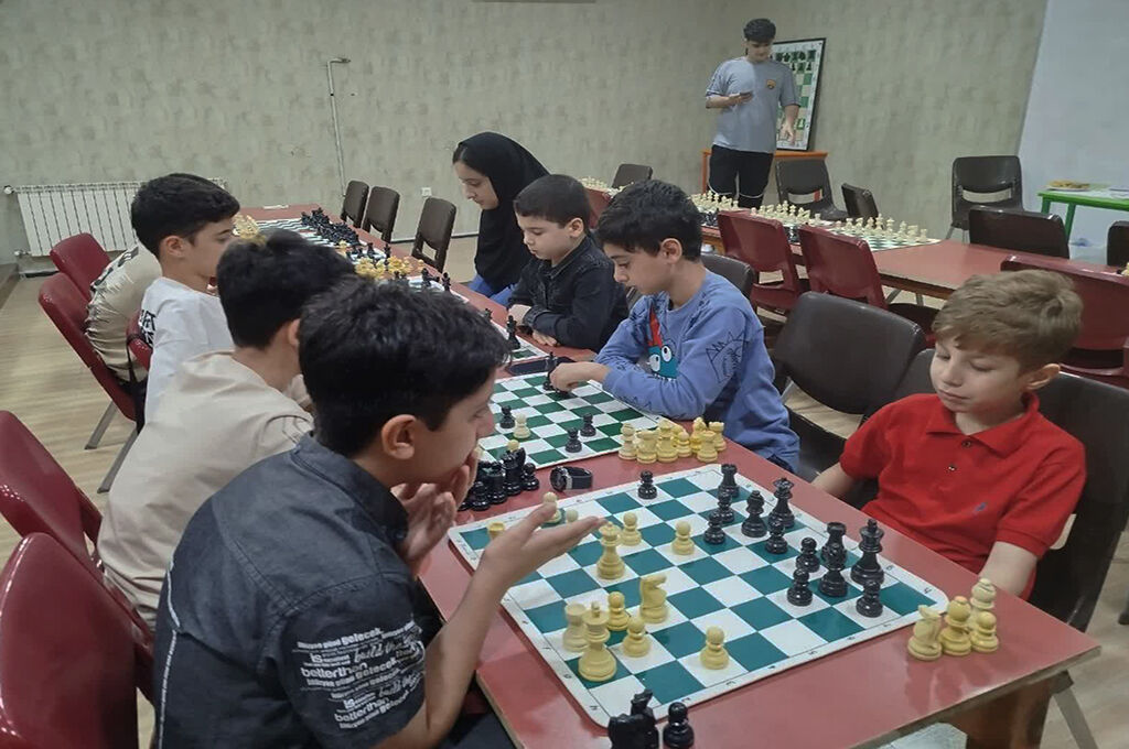 سومین دوره مسابقههای شطرنج جام ابریشم در کانون صومعهسرا برگزارشد