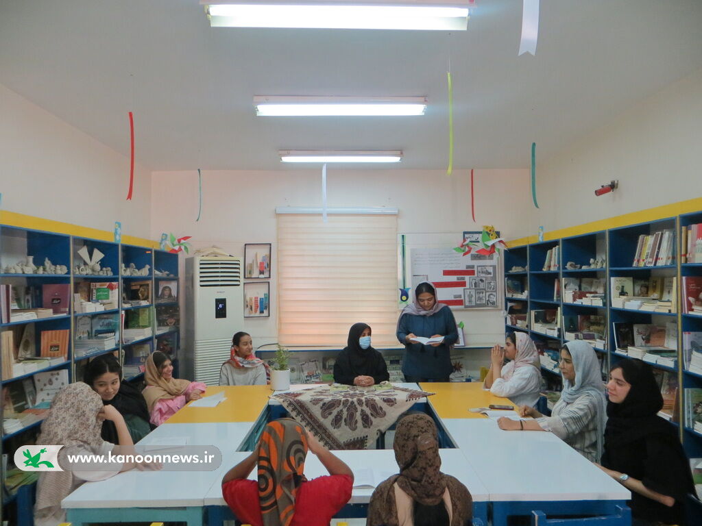 نشستهای ادبی روز شعر و ادب فارسی در مراکز کنگان و وحدتیه