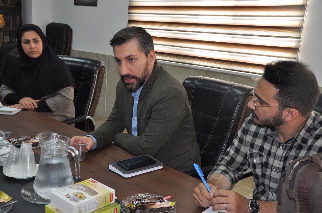 استفاده از ظرفیتهای کانونی و فراکانونی در راستای تولیگری و جریان سازی فرهنگی