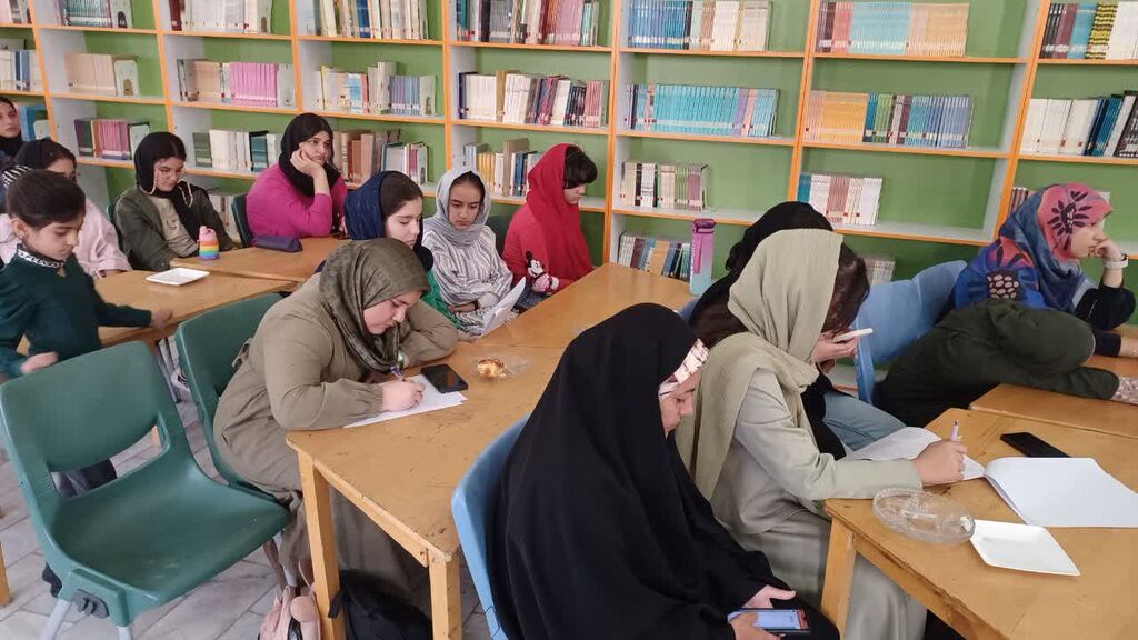 شهمیرزاد، میزبان نشست‌های ادبی «آفرینش» با نقد و بررسی آثار نوجوانان