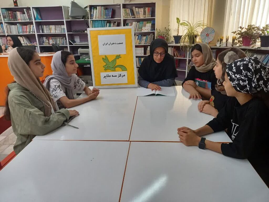 دختران کانونی همدان در رویداد ملی " دختر ایران" شرکت کردند