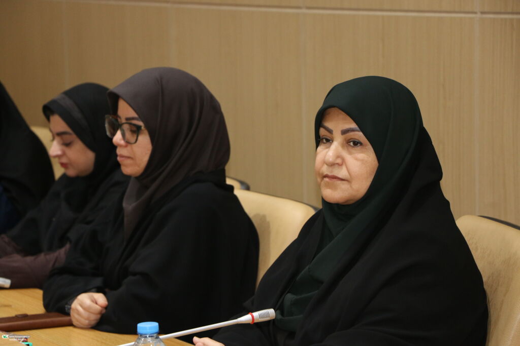 دیدار مربیان و کارکنان کانون فارس با امام جمعه شیراز به مناسبت پایان تابستان و شروع سال تحصیلی جدید