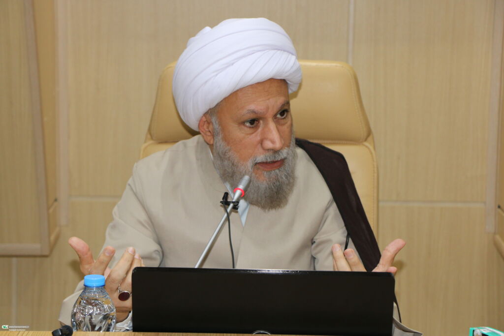 دیدار مربیان و کارکنان کانون فارس با امام جمعه شیراز به مناسبت پایان تابستان و شروع سال تحصیلی جدید