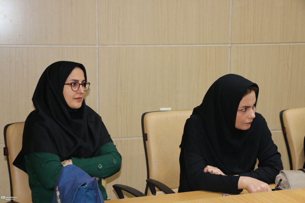 دیدار مربیان و کارکنان کانون فارس با امام جمعه شیراز به مناسبت پایان تابستان و شروع سال تحصیلی جدید