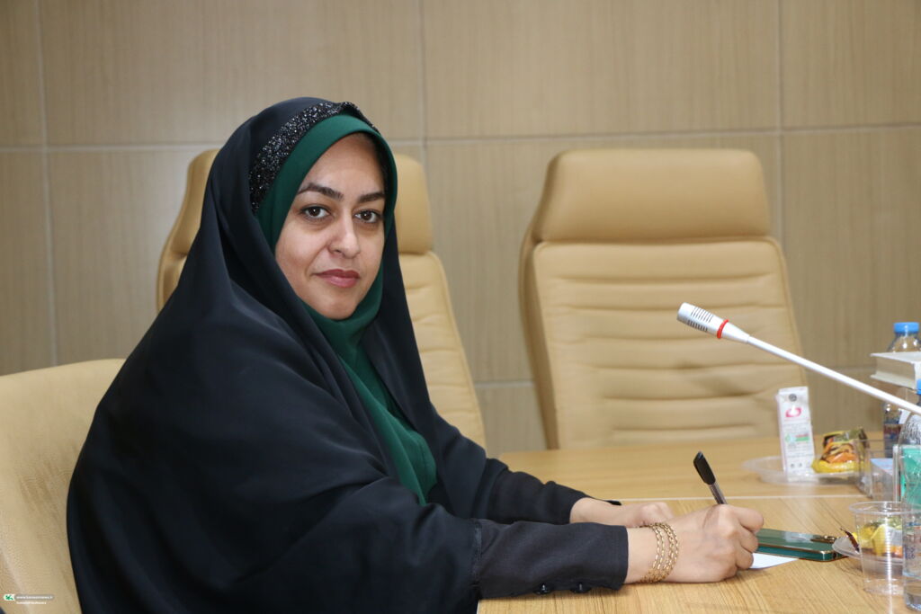 دیدار مربیان و کارکنان کانون فارس با امام جمعه شیراز به مناسبت پایان تابستان و شروع سال تحصیلی جدید