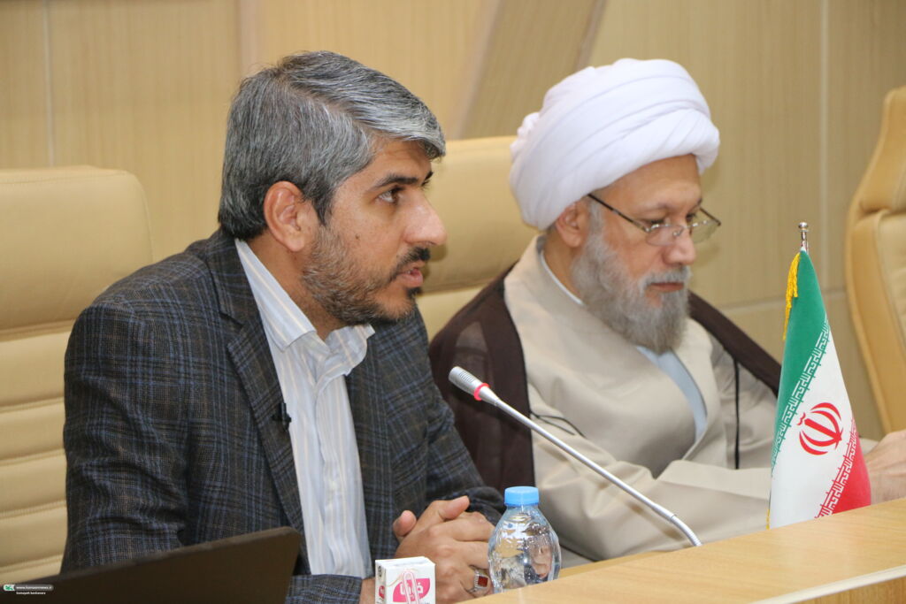 دیدار مربیان و کارکنان کانون فارس با امام جمعه شیراز به مناسبت پایان تابستان و شروع سال تحصیلی جدید
