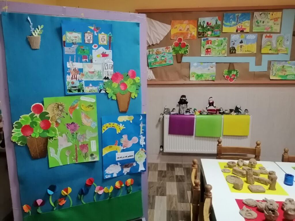 نمایشگاه «کانون رنگین من» در مرکز شماره ۲ نیشابور